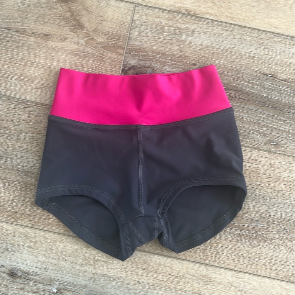 Five dancewear shorts!